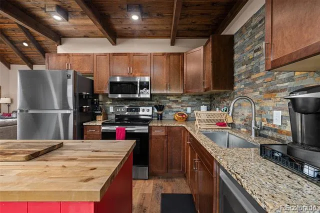 1034 Van Fossan Lane Fort Garland, CO 81133