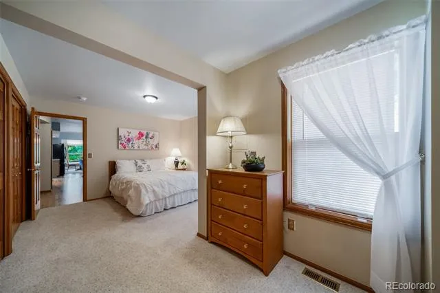5581 Osage Place Larkspur, CO 80118