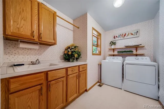 5581 Osage Place Larkspur, CO 80118