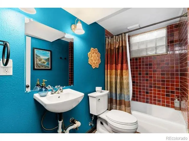 39 Spring Lane Boulder, CO 80302