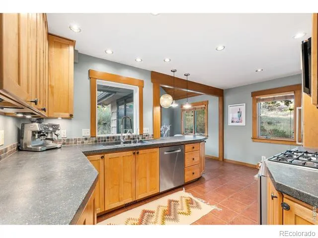 39 Spring Lane Boulder, CO 80302