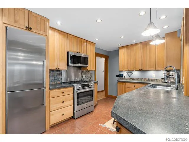 39 Spring Lane Boulder, CO 80302