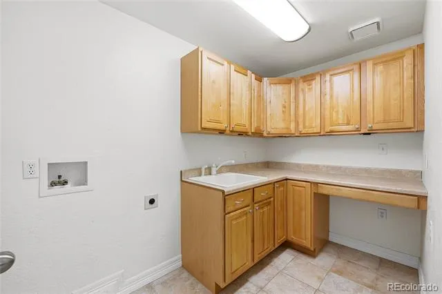 6566 S Madison Court Centennial, CO 80121