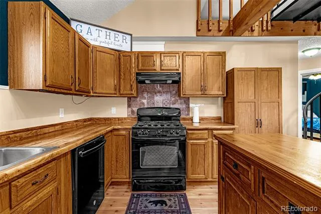 271 County Road 512 Divide, CO 80814