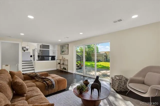 4074 S Willow Way Denver, CO 80237