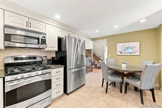 6425 S Galena Court Englewood, CO 80111