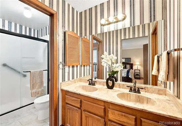 6425 S Galena Court Englewood, CO 80111