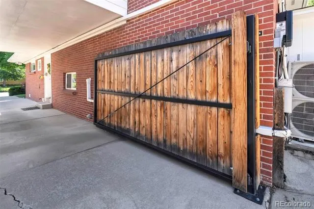 231 Hudson Street Denver, CO 80220