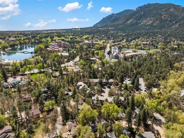 1531 W Cheyenne Road Colorado Springs, CO 80906