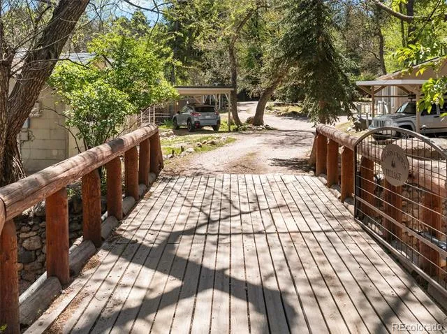 1531 W Cheyenne Road Colorado Springs, CO 80906