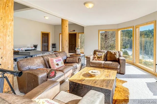 528 Mohawk Heights Florissant, CO 80816