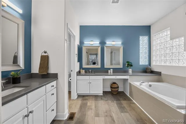 9647 E Arbor Place Englewood, CO 80111