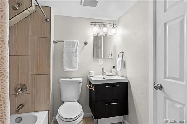 3559 Jackson Street Denver, CO 80205