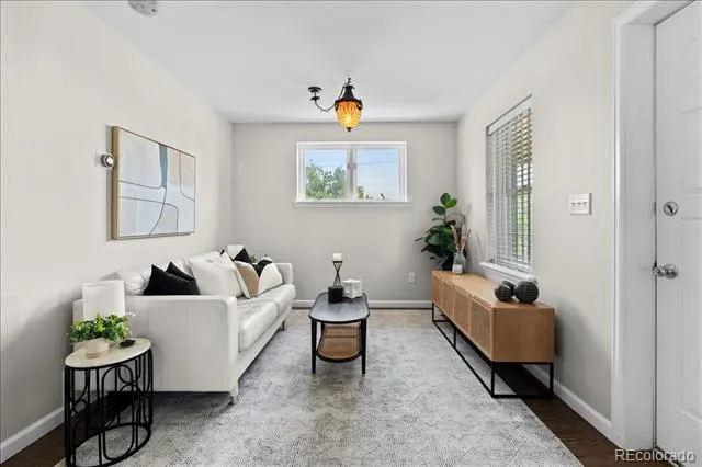 3559 Jackson Street Denver, CO 80205