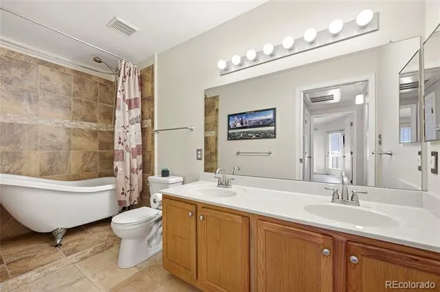 8449 Little Rock Way #204 Littleton, CO 80126