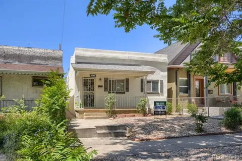 3725 Mariposa Street