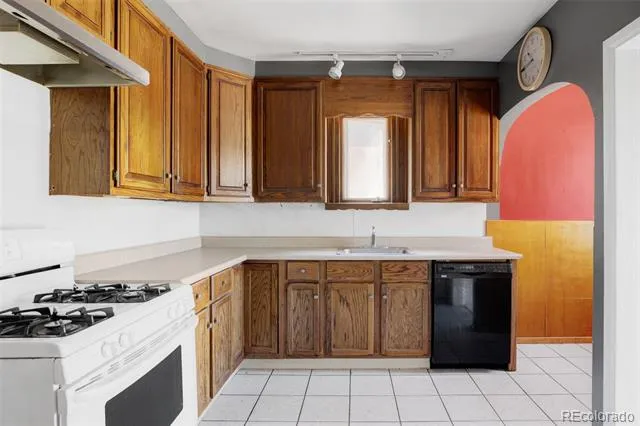 851 S Vine Street Denver, CO 80209