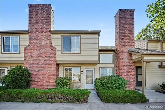 805 Summer Drive Highlands Ranch, CO 80126
