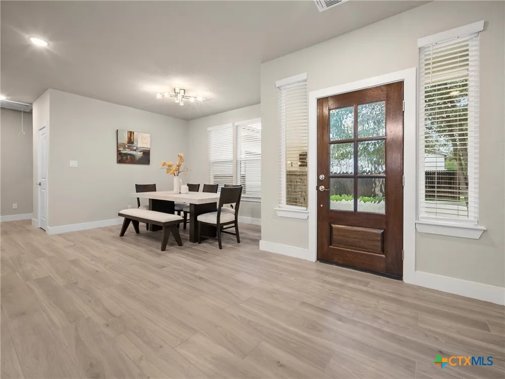 5338 Howard Street San Antonio, TX 78212