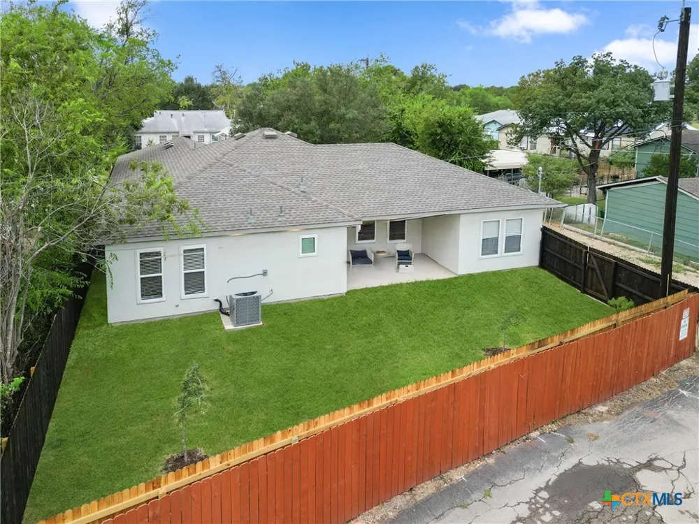 5338 Howard Street San Antonio, TX 78212
