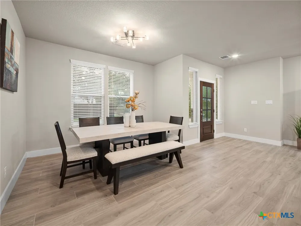 5338 Howard Street San Antonio, TX 78212