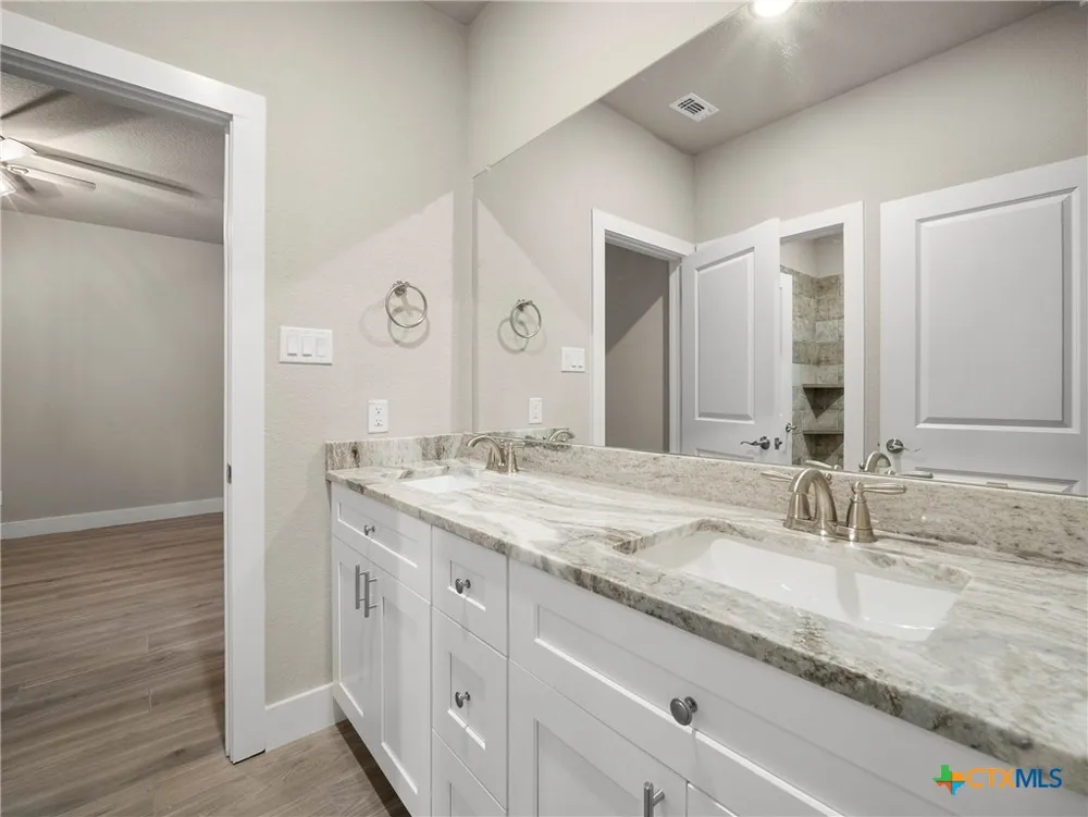 5338 Howard Street San Antonio, TX 78212