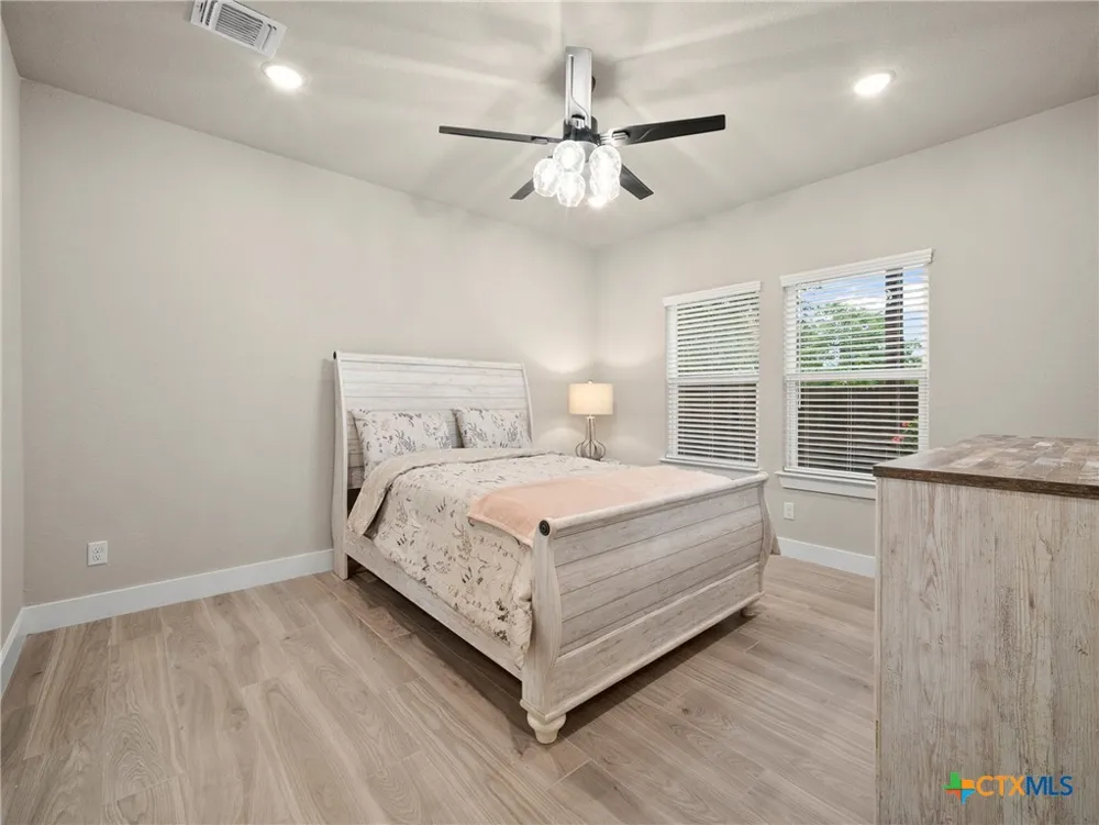 5338 Howard Street San Antonio, TX 78212