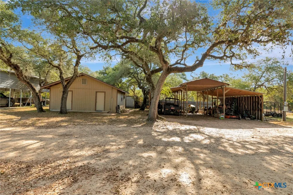 1079 Private Road 1051 Hallettsville, TX 77964