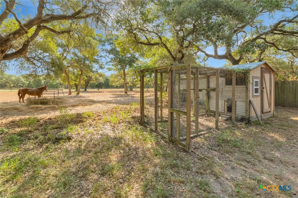 1079 Private Road 1051 Hallettsville, TX 77964