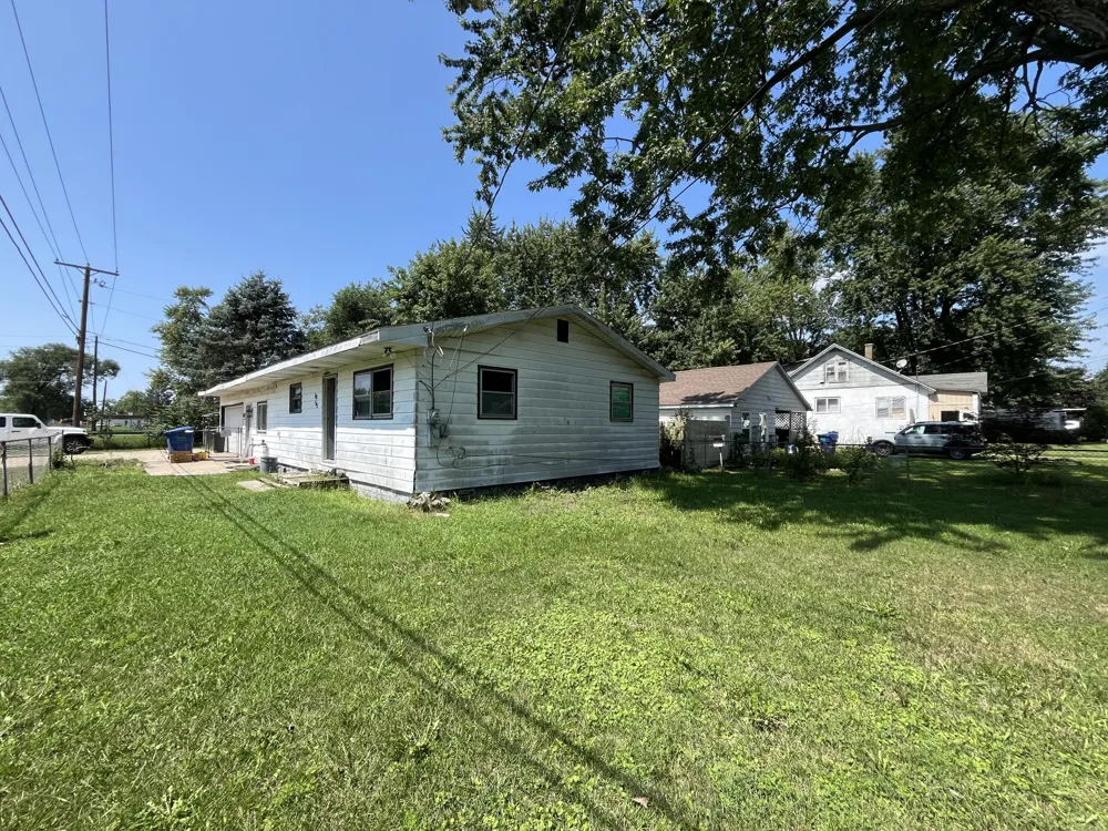 1055 Maynard Drive Benton Harbor, MI 49022