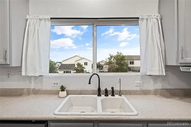 12219 St Annes Road Peyton, CO 80831