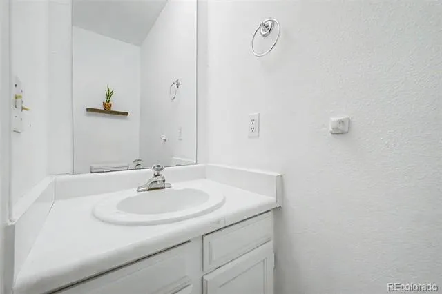 14292 E Hawaii Circle #D Aurora, CO 80012
