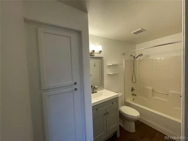 8405 Pebble Creek Way #104 Highlands Ranch, CO 80126