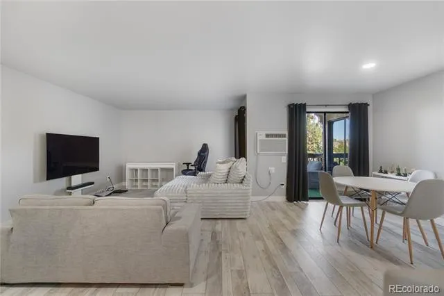 13950 E Oxford Place #B204 Aurora, CO 80014