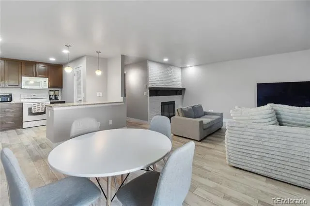 13950 E Oxford Place #B204 Aurora, CO 80014