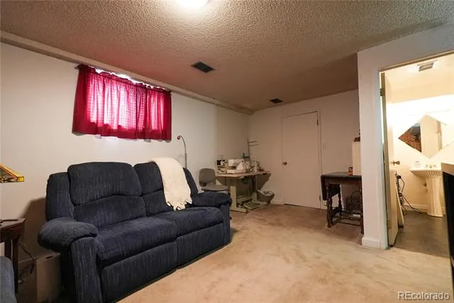9155 E Oxford Drive Denver, CO 80237