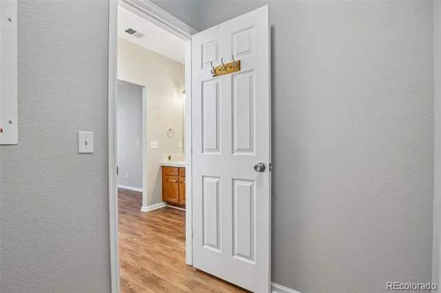 21749 E Jarvis Place Aurora, CO 80018