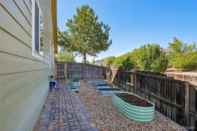 21749 E Jarvis Place Aurora, CO 80018
