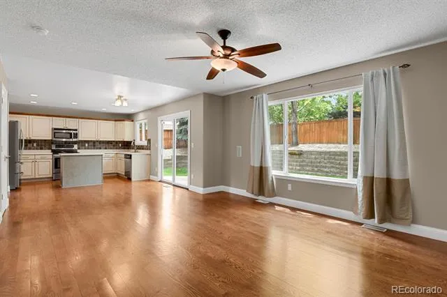 10037 Darwin Lane Highlands Ranch, CO 80130