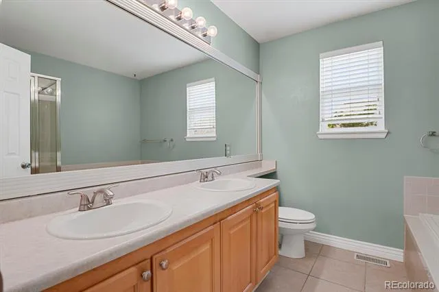 10037 Darwin Lane Highlands Ranch, CO 80130