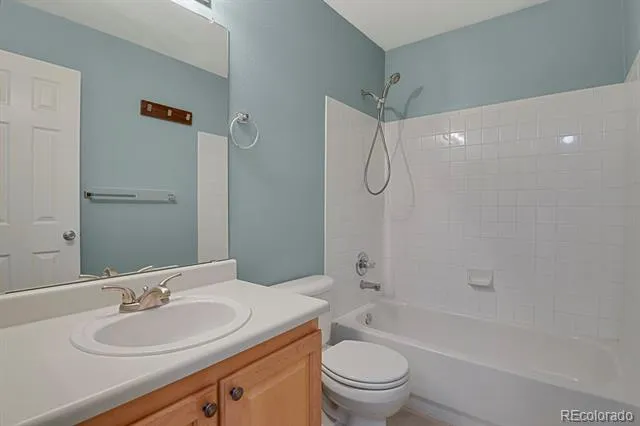 10037 Darwin Lane Highlands Ranch, CO 80130