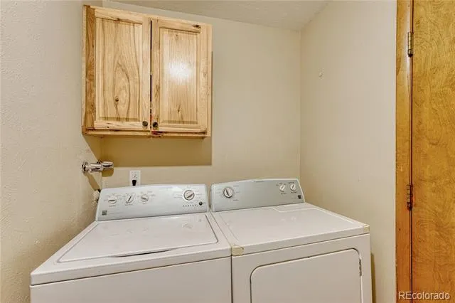 4507 Juniper Court Larkspur, CO 80118