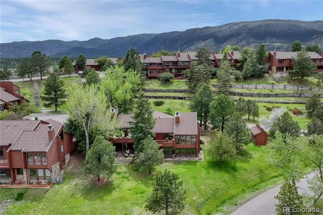4507 Juniper Court Larkspur, CO 80118