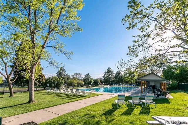 2401 Spindrift Drive Longmont, CO 80503