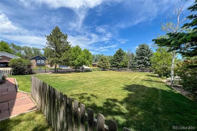2401 Spindrift Drive Longmont, CO 80503