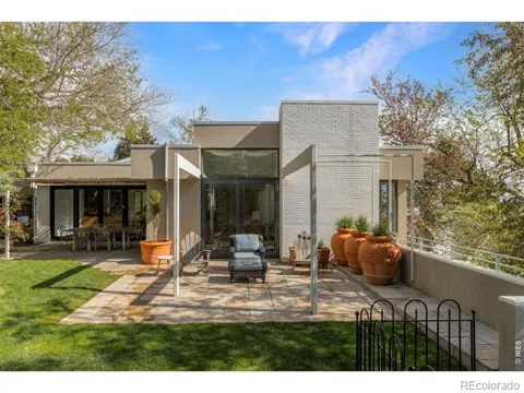 855 Circle Drive