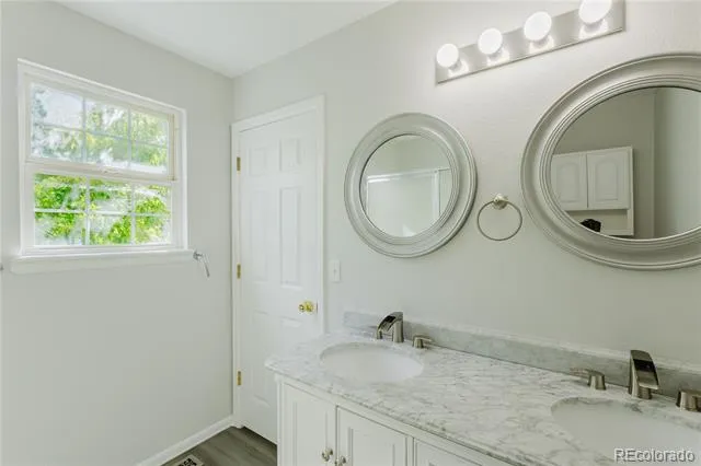 2180 S Uravan Street Aurora, CO 80013