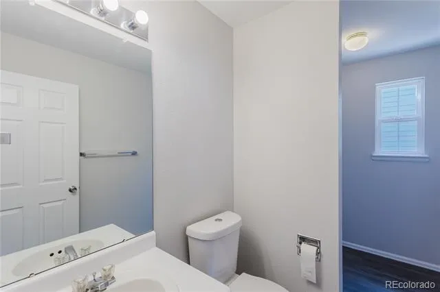 2180 S Uravan Street Aurora, CO 80013
