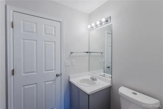 2180 S Uravan Street Aurora, CO 80013