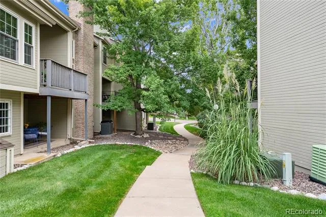 1576 E Nichols Circle Centennial, CO 80122